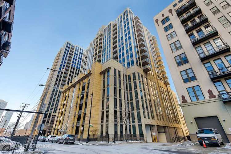 720 N Larrabee St #1710 Chicago, IL 60654 | MLS 11738563 Photo 1