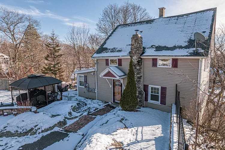3 Magnolia St Saugus, MA 01906 | MLS 73072169 Photo 1