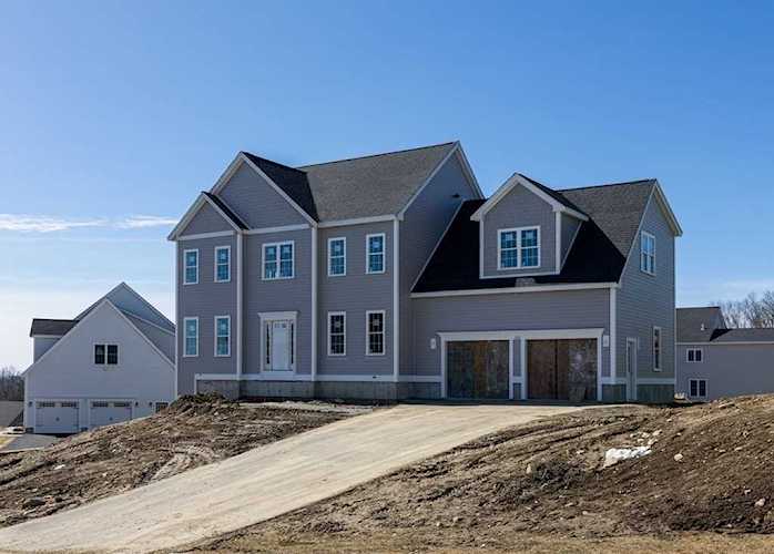 106 Magill Drive Grafton, MA 01519