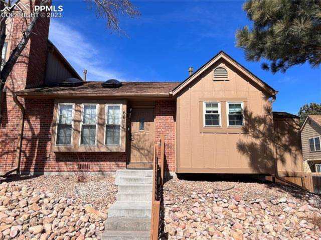 6611 Warbler Lane Colorado Springs, CO 80919