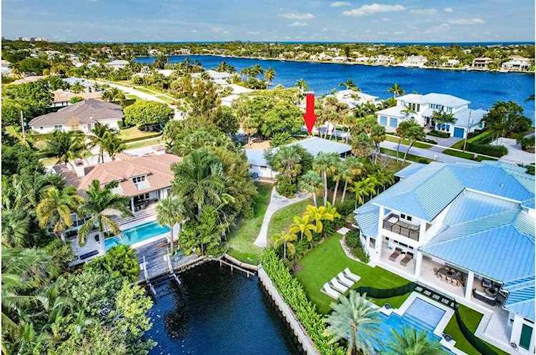 11721 Lake Shore Place North Palm Beach, FL 33408