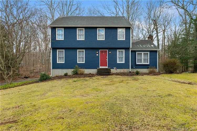 44 Olde Orchard Road Clinton, CT 06413