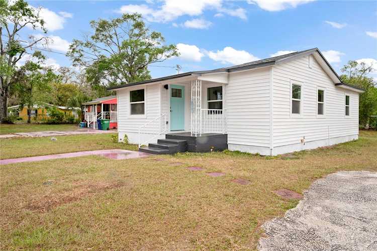 3620 E Ellicott St Tampa, FL 33610