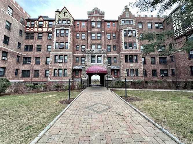 23 Old Mamaroneck Rd #5O White Plains, NY 10605 | MLS H6237823 Photo 1