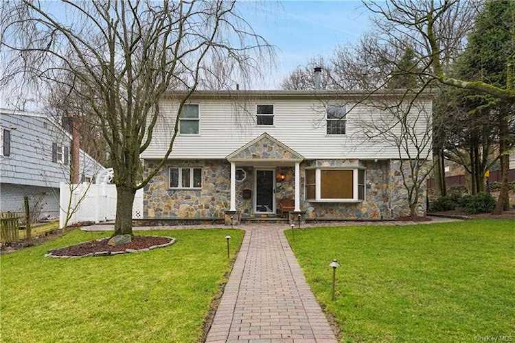 56 Hewitt Avenue Bronxville, NY 10708