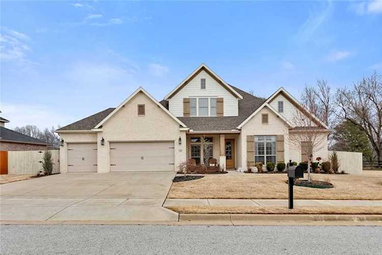 1520 N Lexington Place Centerton, AR 72719