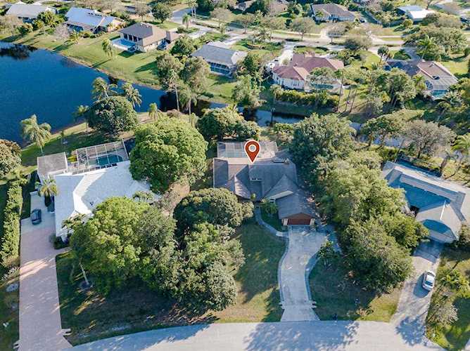 2944 NE Loquat Lane Jensen Beach, FL 34957