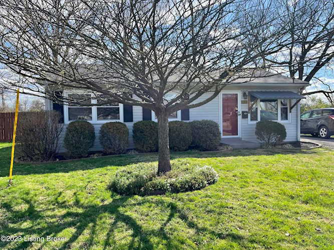 4505 Zeta Ct Louisville, KY 40213