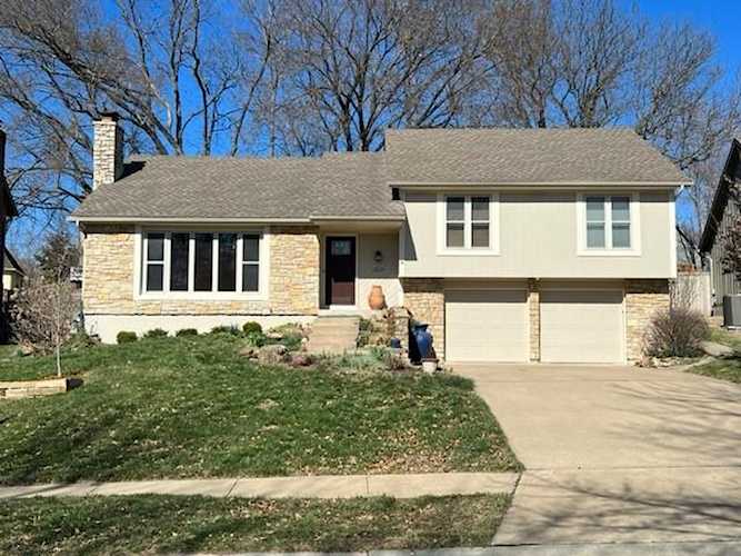 12624 W 76th St Lenexa, KS 66216