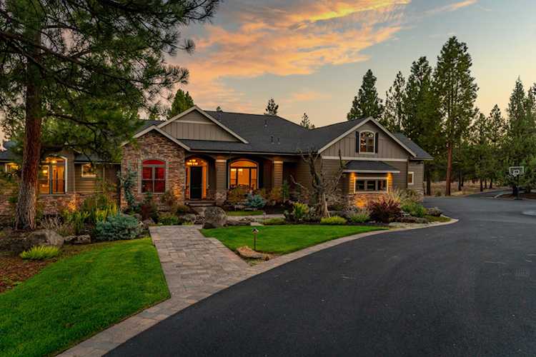 63130 Lookout Dr Bend, OR 97703