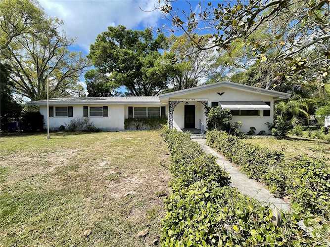 2020 Nigels Dr Dunedin, FL 34698