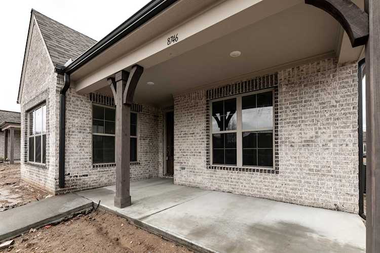 8746 Bedfordshire Dr Bartlett, TN 38133 | MLS 10130382 Photo 1