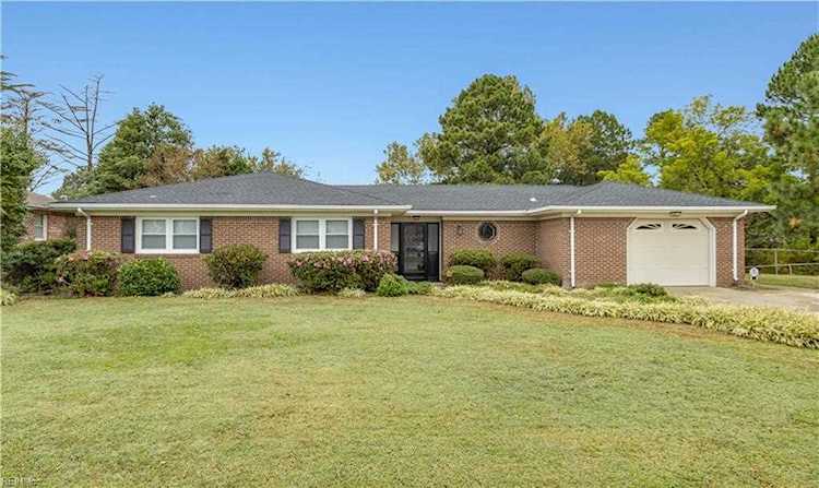948 W Ferry Plantation Rd Virginia Beach, VA 23455 | MLS 10478034 Photo 1