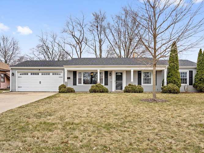 4 Cebold Dr Montgomery, IL 60538