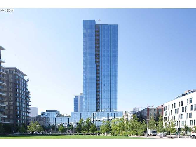 1075 NW Northrup ST #912 Portland, OR 97209