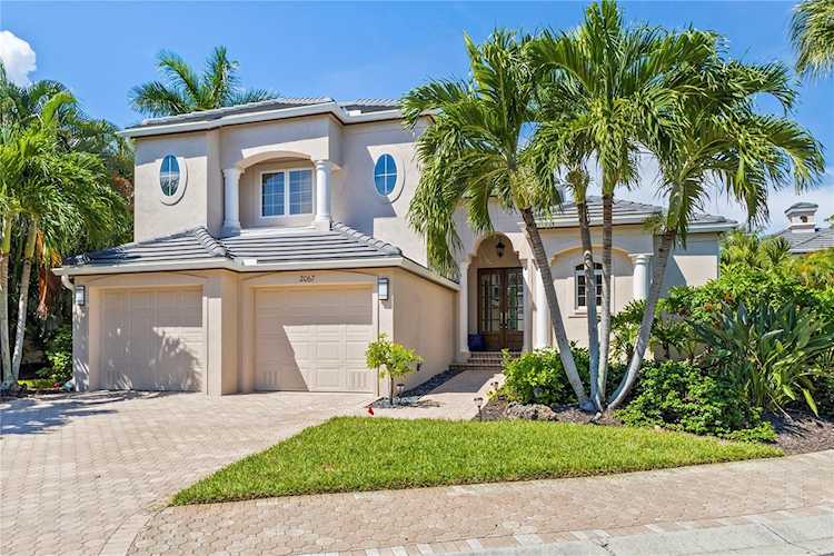 2067 Harbour Links Dr #4 Longboat Key, FL 34228