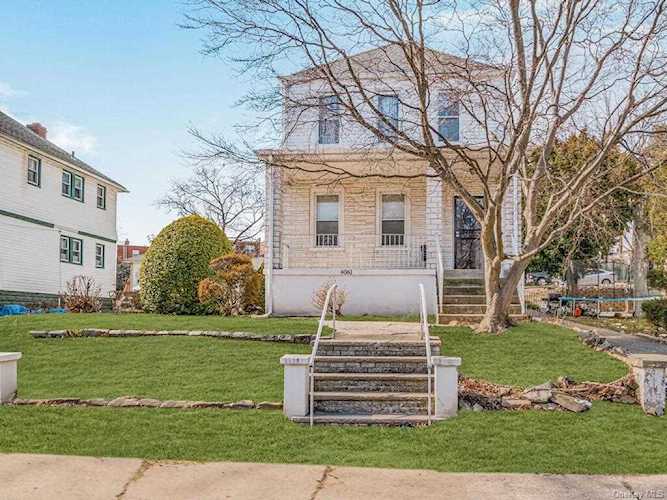 4061 Pratt Avenue Bronx, NY 10466