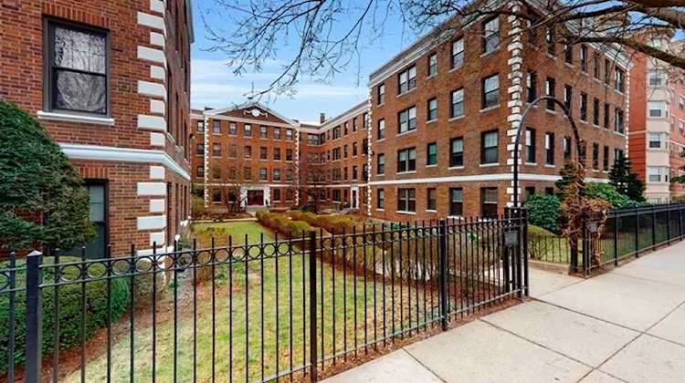 64 Queensberry St #310 Boston, MA 02215