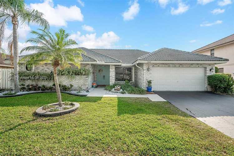 550 Sumter Ave Davie, FL 33325