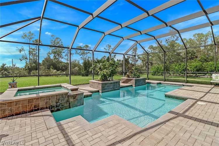 7679 Martino Cir Naples, FL 34112