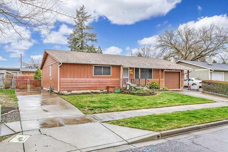 3008 Far West Ave Medford, OR 97501