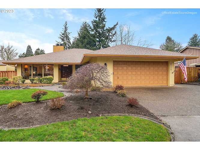 2115 SE Singing Woods DR Hillsboro, OR 97123