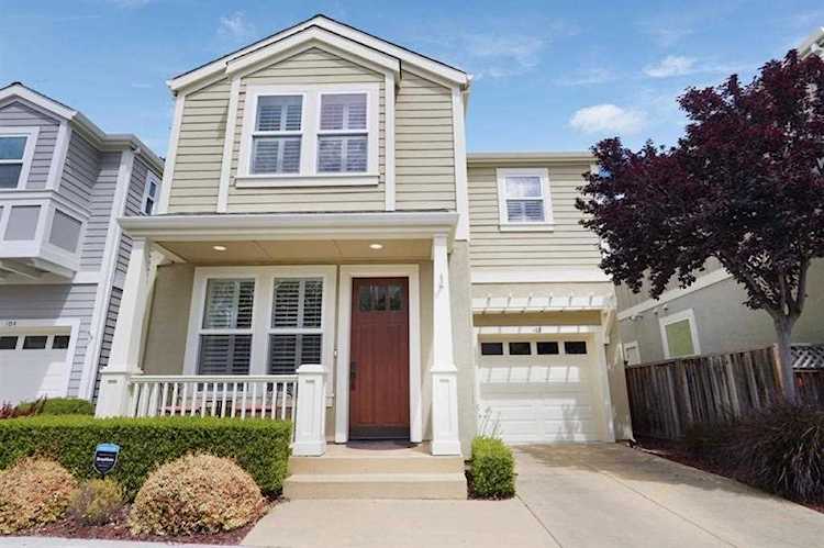 102 Creekside Village Dr Los Gatos, CA 95032