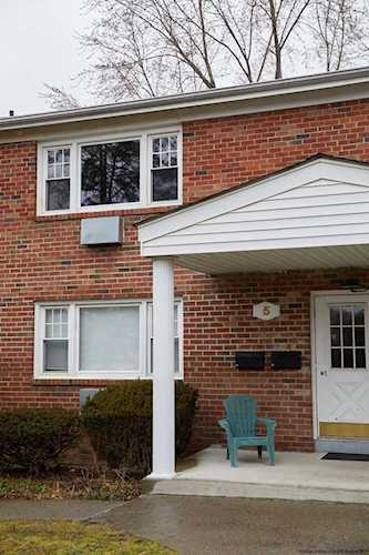 136 N Chestnut St New Paltz, NY 12561
