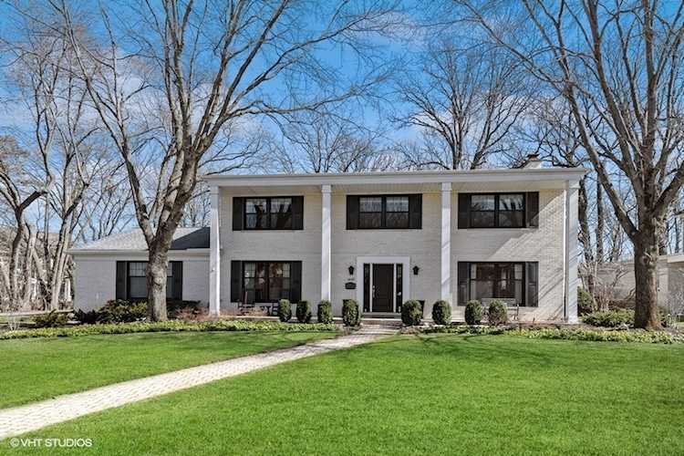 1449 Wincanton Dr Deerfield, IL 60015