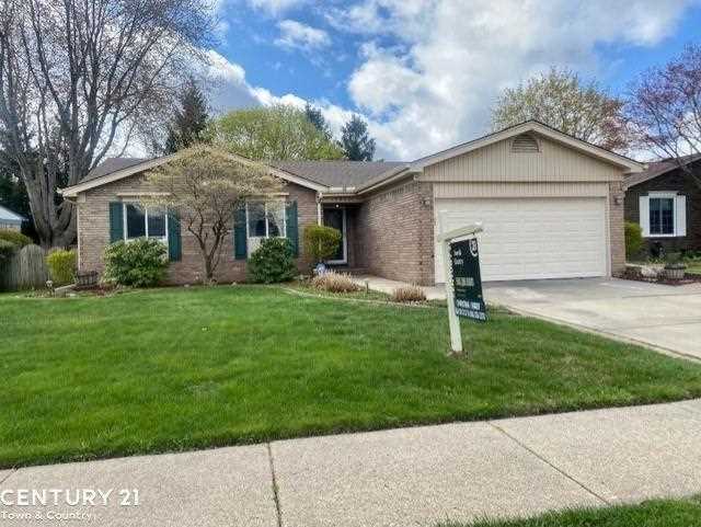 15530 Uthers Clinton Township, MI 48038
