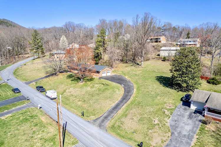 148 Beachview Troutville, VA 24175