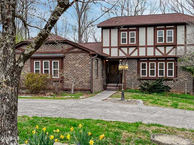 105 Teakwood Ct Clinton, TN 37716