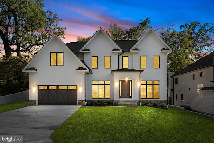 3704 Dunlop St Chevy Chase, MD 20815