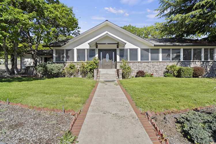 4264 Beagle Rd White City, OR 97503