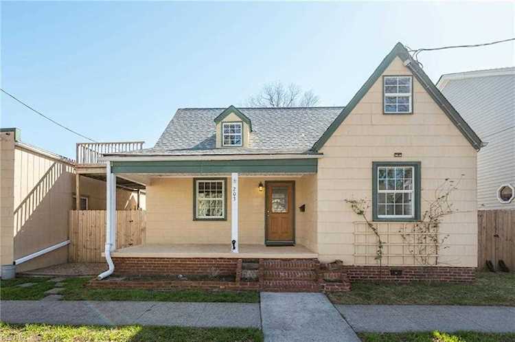 203 Owens St Portsmouth, VA 23704