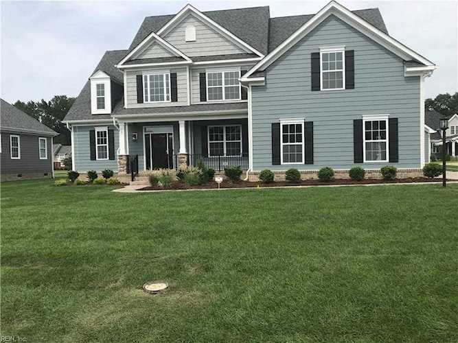 1221 Founders Pointe Trl Carrollton, VA 23314