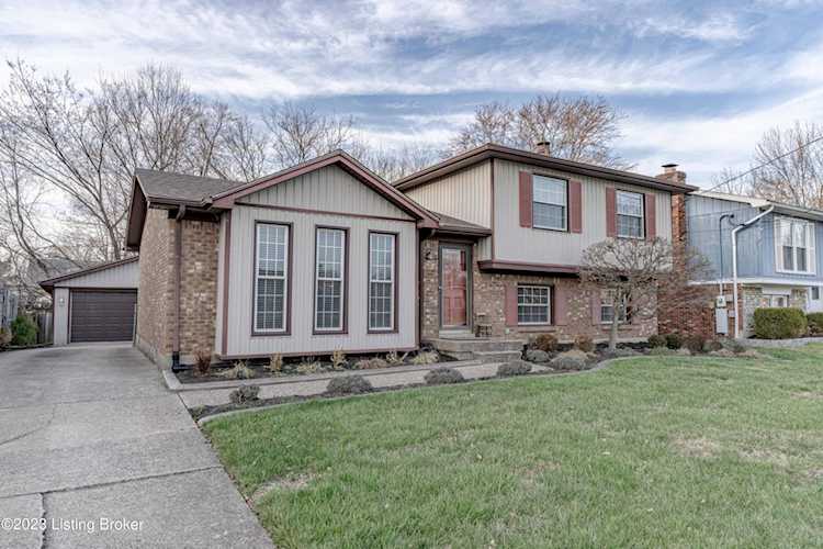 3910 Baymeadow Dr, Louisville, KY 40258 - St Andrews Park $265,000 Photo 1