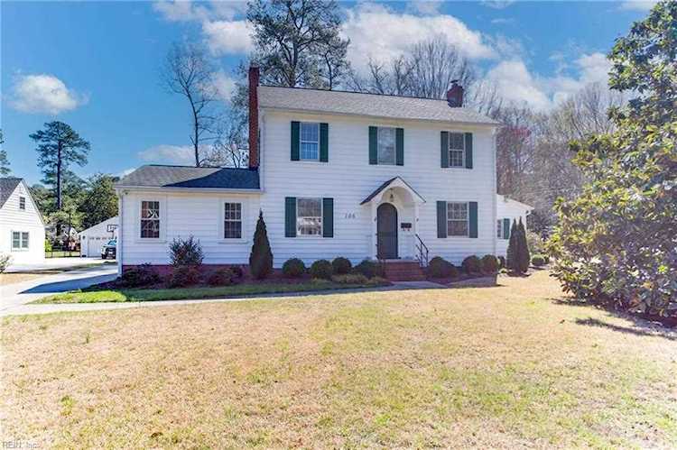 106 James River Dr Newport News, VA 23601