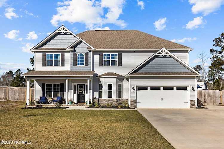 702 Peytons Lake Lane Hubert, NC 28539 | MLS 100374378 Photo 1