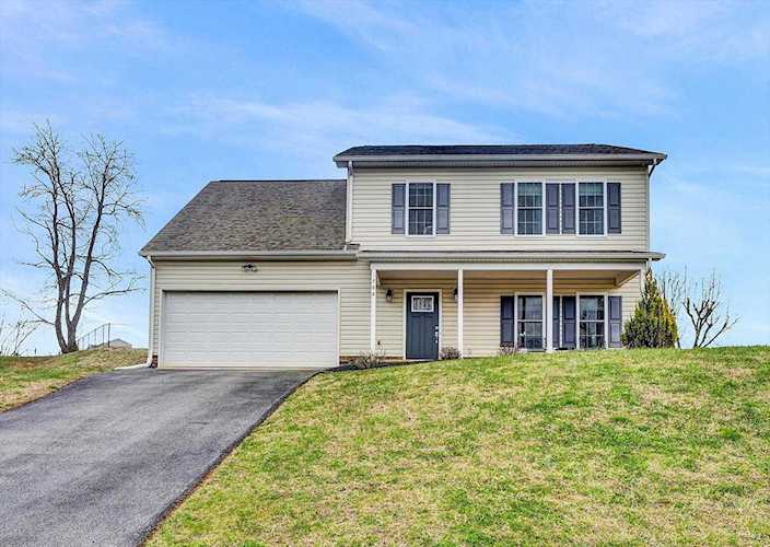 702 Bradford Salem, VA 24153