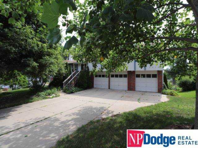 3015 S 119 St Omaha, NE 68144