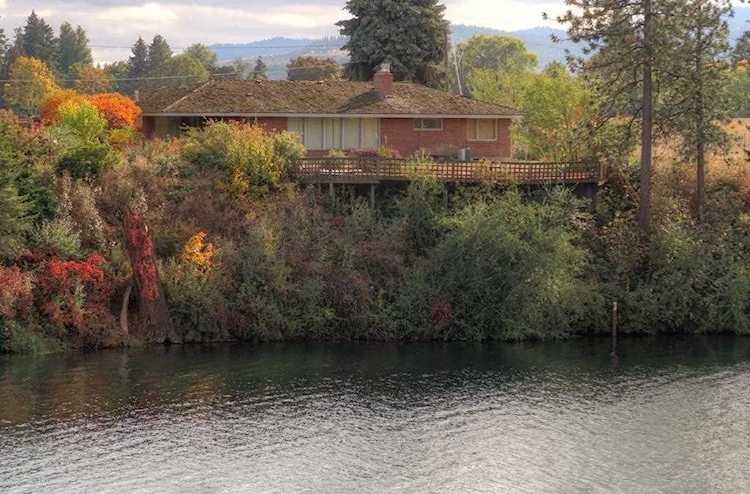7211 E South River Way Ave Spokane, WA 99212