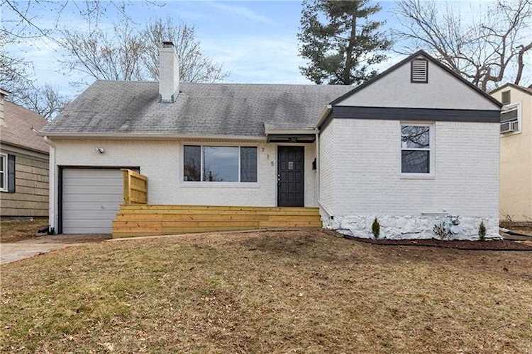 715 E 72nd Terrace Kansas City, MO 64131