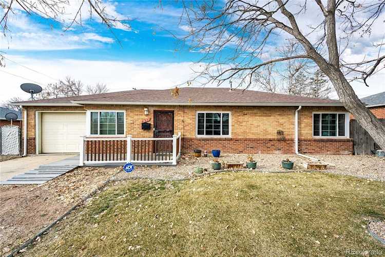 837 Troy St Aurora, CO 80011 | MLS® 4954373 Photo 1