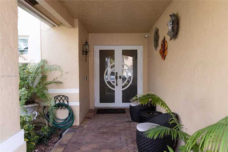 1448 NW 129th Way Sunrise, FL 33323