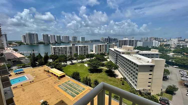 231 174th St #1502 Sunny Isles Beach, FL 33160