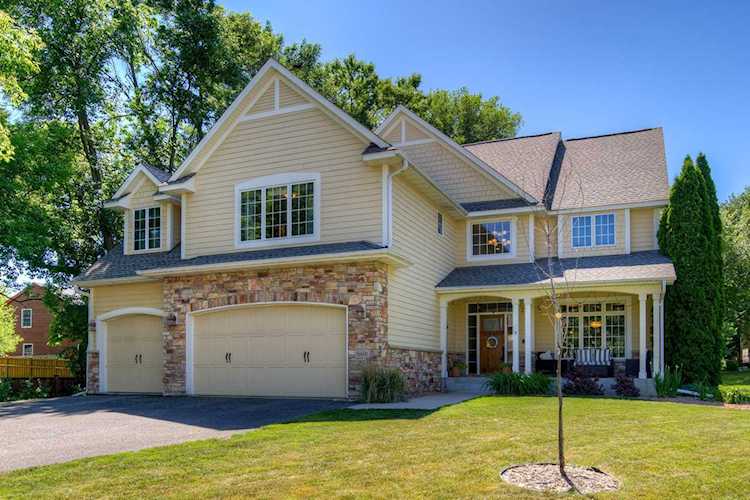 6460 Fox Drive Chanhassen, MN 55317