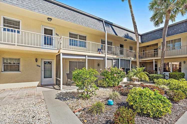 528 Barcelona Ave #216 Venice, FL 34285