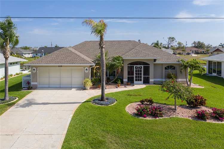 225 Bunker Rd Rotonda West, FL 33947