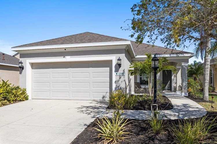 4308 Magnolia Blossom Dr Parrish, FL 34219